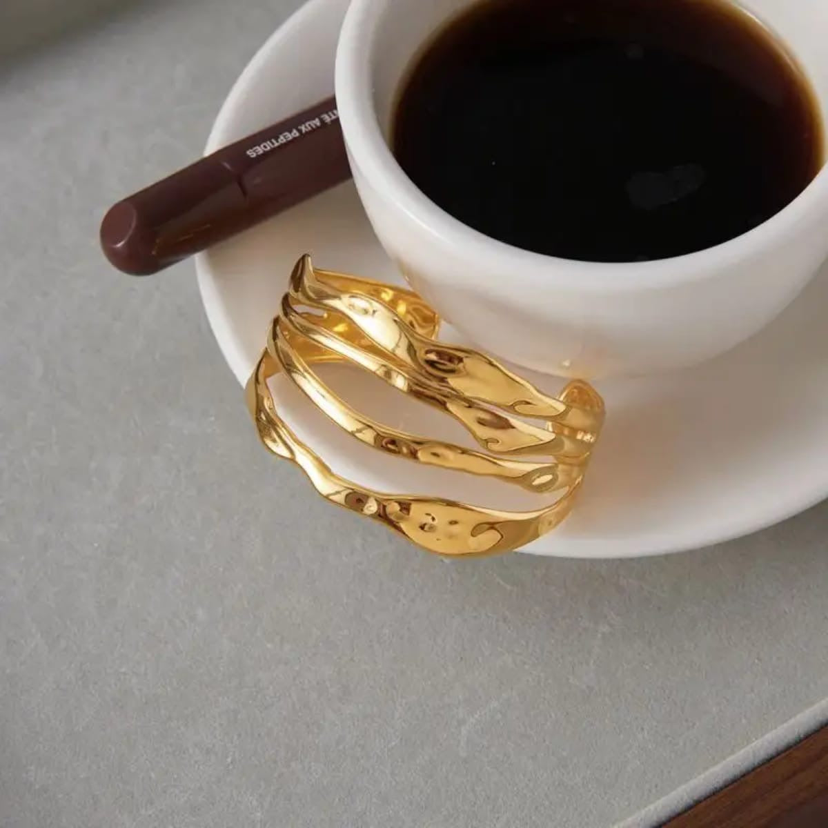 WAVE STATEMENT CUFF