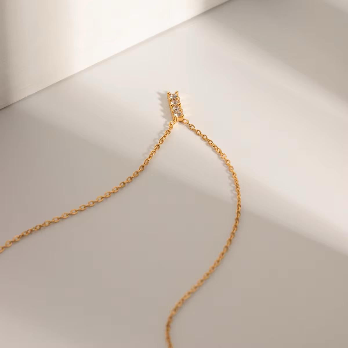 GLOWZIA NECK CHAIN