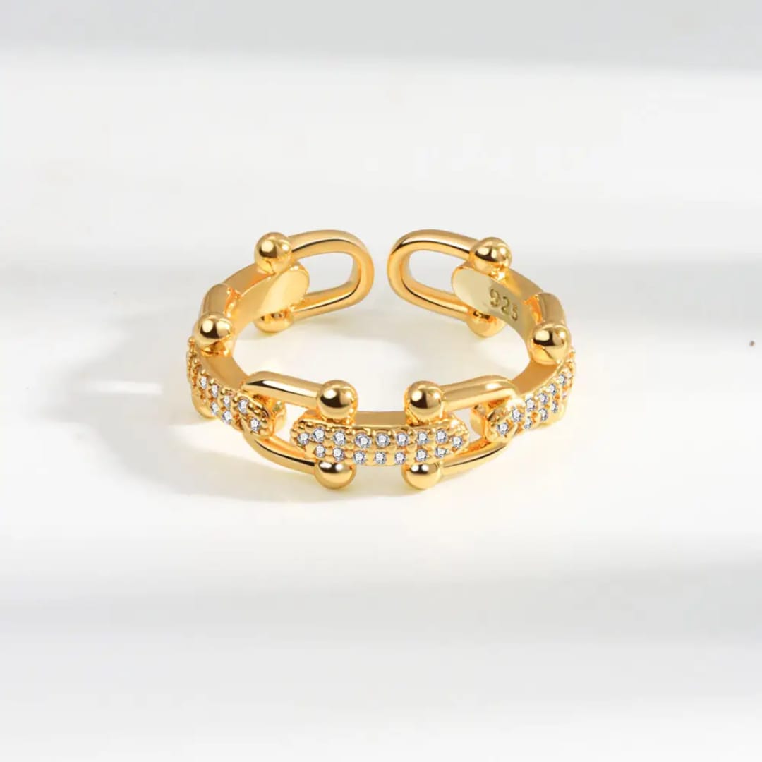 LINKED DIAMOND RING